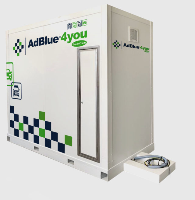 Equipo de almacenaje de AdBlue® fabricado según la norma ISO 22241-3